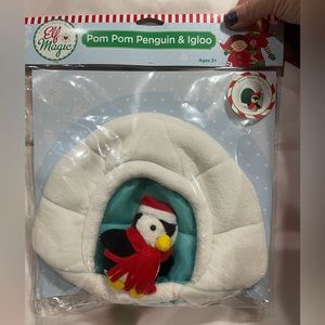 Elf Magic Pom Pom Penguin & Igloo set new in package